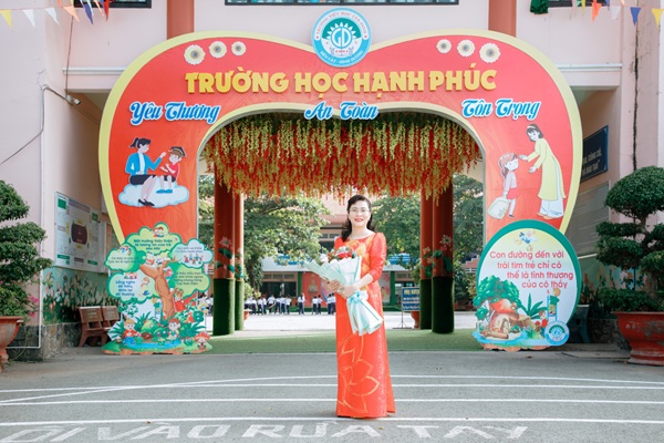 Tập thể giáo viên trường Tiểu học Tân Định năm học 2019-2020