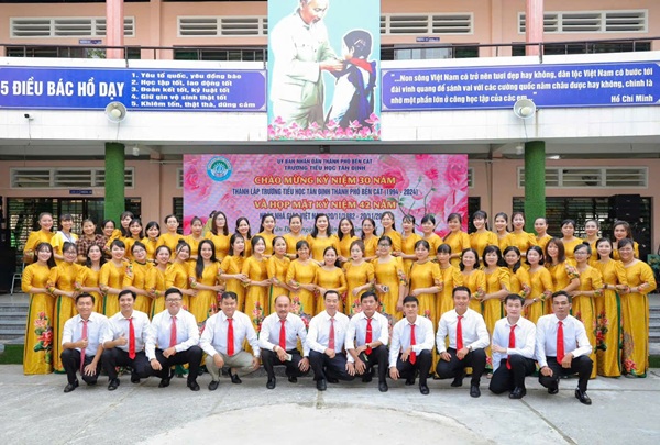tập thể GV 1